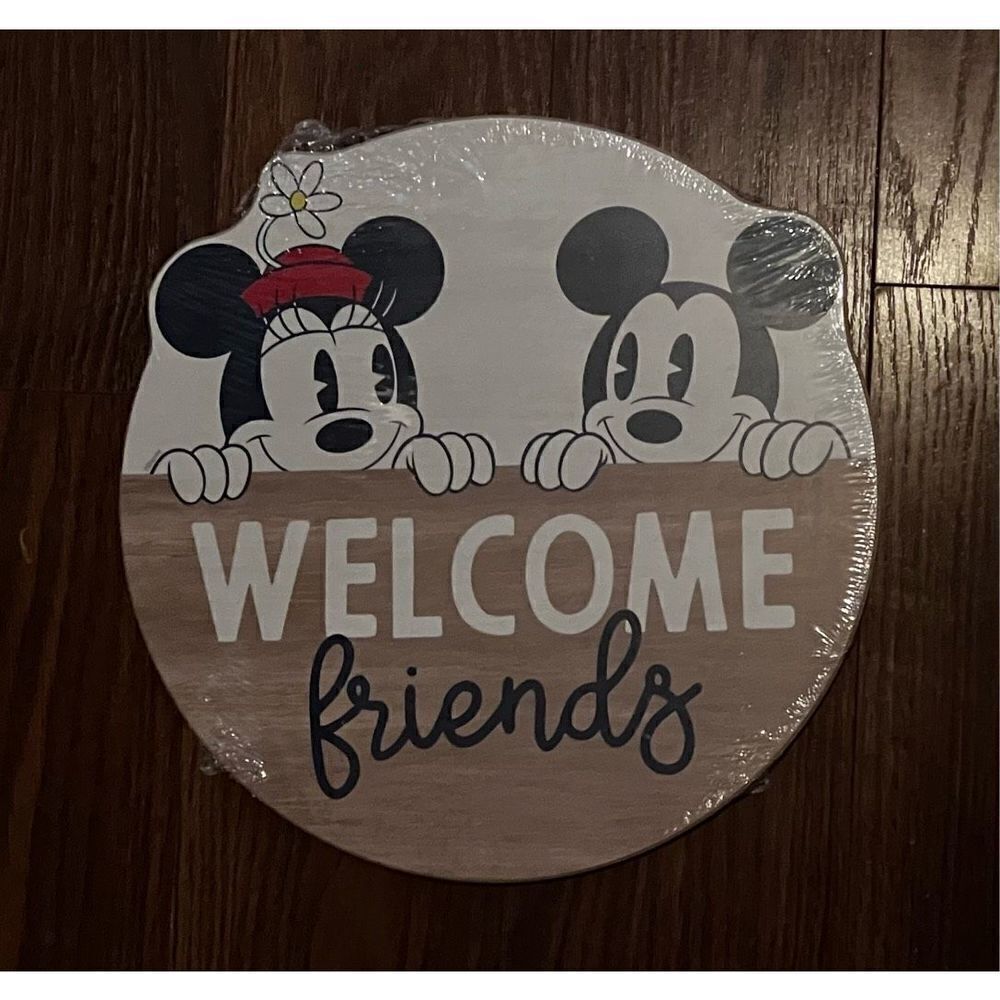 Disney Mickey & Minnie Welcome Friends Wall Decor Sogn